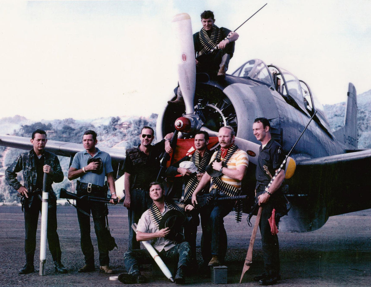 Props - Inglorious Amateurs